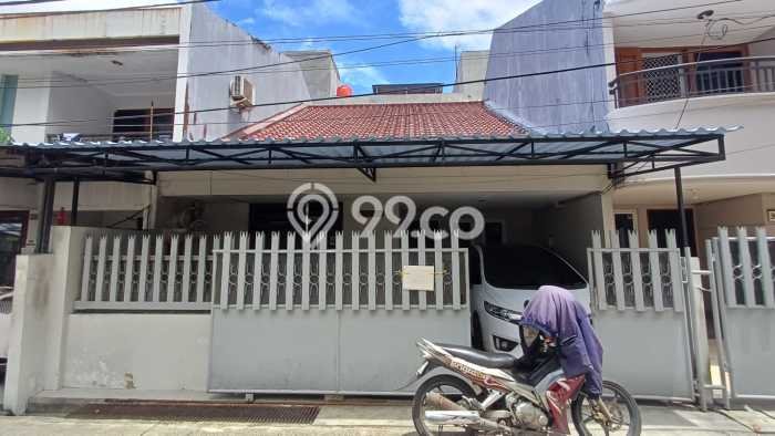 HUNIAN PREMIUM! Rumah di Jelambar, 3 KT, Area Berkembang, LT 105m2m² Bangunan 160m2m² HUNIAN PREMIUM! Rumah di Jelambar, 3 KT, Area Berkembang, LT 105m2m² Bangunan 160m2m²