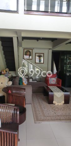 Rumah Eksklusif Siap Huni LT 500m2 di Mojoroto, Kediri Rumah Eksklusif Siap Huni LT 500m2 di Mojoroto, Kediri