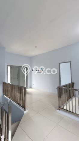 Rumah Mewah LB 200m2 Siap Huni Desain Elegan di Batu, Malang Rumah Mewah LB 200m2 Siap Huni Desain Elegan di Batu, Malang