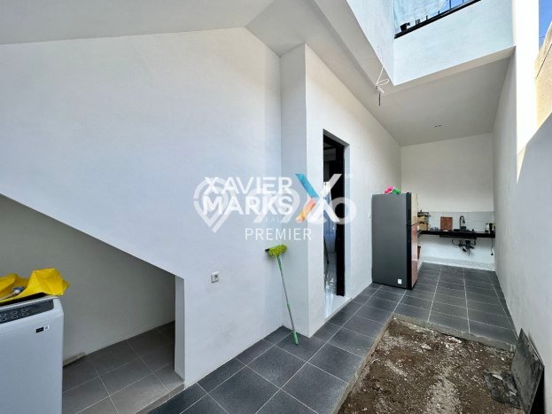 Rumah Modern Minimalis 4 KT Bisa Langsung Pindah di Dau Rumah Modern Minimalis 4 KT Bisa Langsung Pindah di Dau
