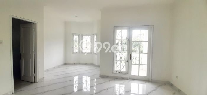 Hunian Mewah LT 200m² / LB 250m² di Kompleks Perumahan Kota Wisata, Jakarta Timur Hunian Mewah LT 200m² / LB 250m² di Kompleks Perumahan Kota Wisata, Jakarta Timur