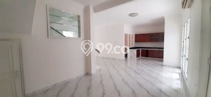 Hunian Mewah LT 200m² / LB 250m² di Kompleks Perumahan Kota Wisata, Jakarta Timur Hunian Mewah LT 200m² / LB 250m² di Kompleks Perumahan Kota Wisata, Jakarta Timur