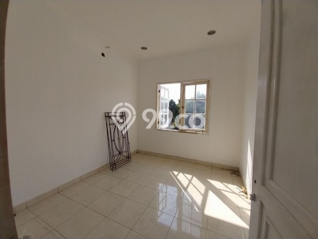 Rumah Minimalis 3 KT LT 180m2 di Kota Wisata Rumah Minimalis 3 KT LT 180m2 di Kota Wisata