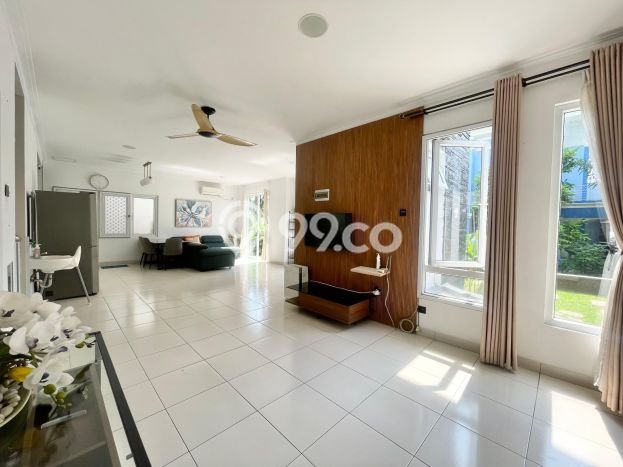 Rumah Elit Modern Siap Huni di Kota Wisata Bogor Rumah Elit Modern Siap Huni di Kota Wisata Bogor