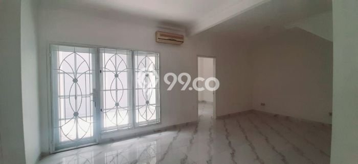 Hunian Mewah LT 200m² / LB 250m² di Kompleks Perumahan Kota Wisata, Jakarta Timur Hunian Mewah LT 200m² / LB 250m² di Kompleks Perumahan Kota Wisata, Jakarta Timur