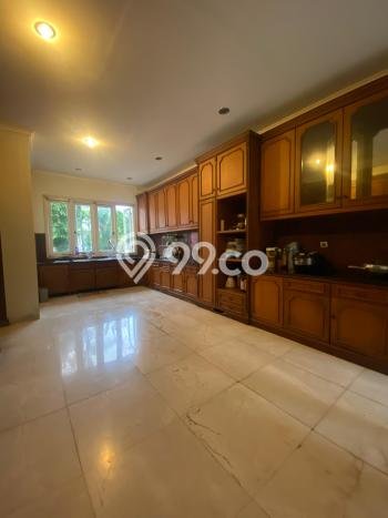 Rumah Mewah LB 827m2 Siap Huni Desain Elegan di Kota Wisata, Bogor Rumah Mewah LB 827m2 Siap Huni Desain Elegan di Kota Wisata, Bogor