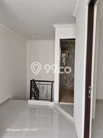 Rumah Modern 4 KT di Kota Wisata Bogor Unfurnished Rumah Modern 4 KT di Kota Wisata Bogor Unfurnished