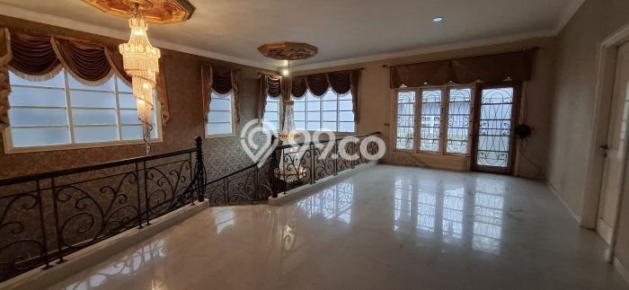 Rumah Elit Modern Tanpa Renovasi di Kota Wisata Bogor Rumah Elit Modern Tanpa Renovasi di Kota Wisata Bogor