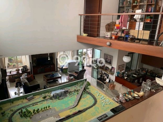Hunian Elit LB 350m2 Siap Huni Desain Elegan di Raffles Hills, Jakarta Timur Hunian Elit LB 350m2 Siap Huni Desain Elegan di Raffles Hills, Jakarta Timur