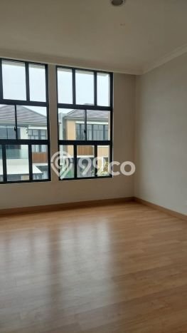 Rumah Mewah LB 157m2 Siap Huni Desain Elegan di Kota Wisata, Bogor Rumah Mewah LB 157m2 Siap Huni Desain Elegan di Kota Wisata, Bogor