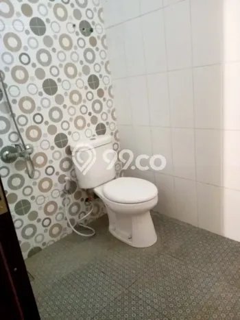 Rumah di Ciateul, 3 KT, Lingkungan Elite, LT 100m² LB 150m² Rumah di Ciateul, 3 KT, Lingkungan Elite, LT 100m² LB 150m²