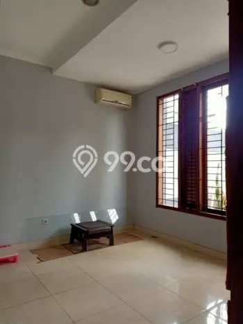 Rumah Asri dengan 4 Kamar Tidur di Kawasan Batununggal, Bandung Rumah Asri dengan 4 Kamar Tidur di Kawasan Batununggal, Bandung