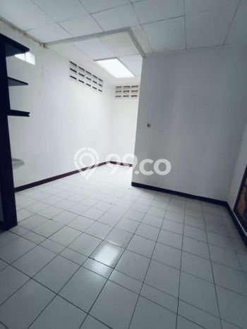 HARGA SPESIAL! Rumah di Taman Kopo Indah, Akses ke Pusat Kota, 3 KT, LT 135m² Bangunan 130m² HARGA SPESIAL! Rumah di Taman Kopo Indah, Akses ke Pusat Kota, 3 KT, LT 135m² Bangunan 130m²