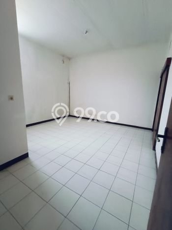 HARGA SPESIAL! Rumah di Taman Kopo Indah, Akses ke Pusat Kota, 3 KT, LT 135m² Bangunan 130m² HARGA SPESIAL! Rumah di Taman Kopo Indah, Akses ke Pusat Kota, 3 KT, LT 135m² Bangunan 130m²
