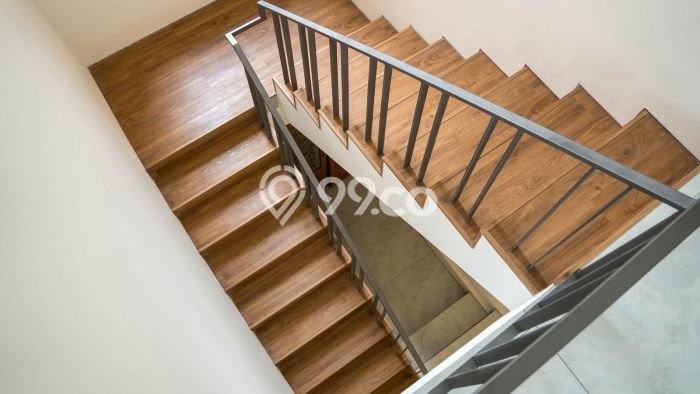 Rumah Elit Modern Tanpa Renovasi di Mekar Wangi Bandung Rumah Elit Modern Tanpa Renovasi di Mekar Wangi Bandung