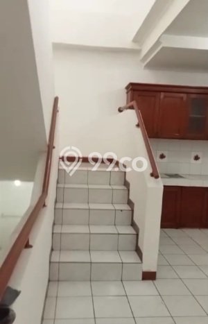 Ruko Dijual di Bandung LT 110m2 & LB 250m2 Lokasi Terbaik! Ruko Dijual di Bandung LT 110m2 & LB 250m2 Lokasi Terbaik!