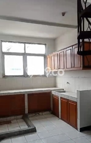 Ruko Dijual di Bandung LT 110m2 & LB 250m2 Lokasi Terbaik! Ruko Dijual di Bandung LT 110m2 & LB 250m2 Lokasi Terbaik!