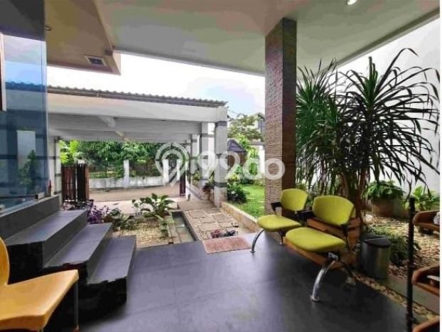 Rumah Mewah LB 300m2 Siap Pakai Desain Elegan di Setu, Jakarta Timur Rumah Mewah LB 300m2 Siap Pakai Desain Elegan di Setu, Jakarta Timur