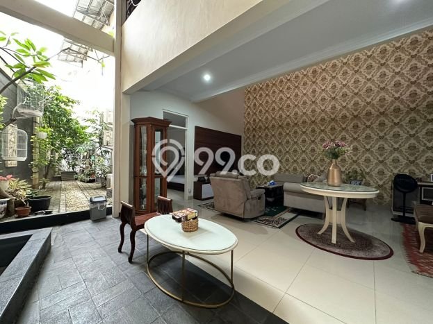 Rumah Mewah LB 213m2 Siap Huni Desain Elegan di Jatibening, Bekasi Rumah Mewah LB 213m2 Siap Huni Desain Elegan di Jatibening, Bekasi