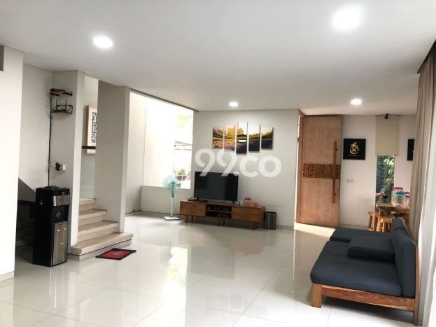 Dijual Rumah Premium dengan Fasilitas Sekitar Komplit di Cipayung, Jakarta Timur Dijual Rumah Premium dengan Fasilitas Sekitar Komplit di Cipayung, Jakarta Timur
