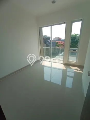 Rumah Luas Asri 2 KT Siap Pakai di Galaxy Bekasi Rumah Luas Asri 2 KT Siap Pakai di Galaxy Bekasi