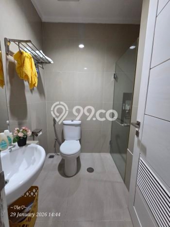 Disewakan! Rumah 3 Kamar Tidur &
3 Kamar Mandi di Summarecon Bekasi, Bekasi Disewakan! Rumah 3 Kamar Tidur &
3 Kamar Mandi di Summarecon Bekasi, Bekasi