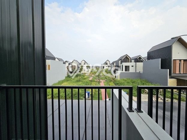 Jual Rumah Mewah Megah Dengan View Eksklusif di Jakarta Garden City, Jakarta Timur Jual Rumah Mewah Megah Dengan View Eksklusif di Jakarta Garden City, Jakarta Timur