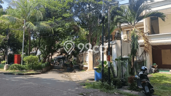 Rumah Luxury Modern Tanpa Renovasi di Pegangsaan Jakarta Pusat Rumah Luxury Modern Tanpa Renovasi di Pegangsaan Jakarta Pusat