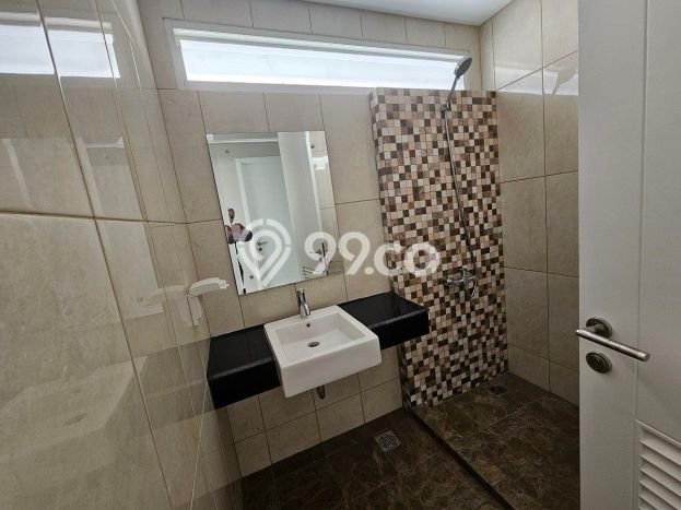 Disewakan Cepat! Hunian Apartemen Hemat di Summarecon Bekasi, Bekasi 4 Kamar Tidur dan 3 Kamar Mandi Disewakan Cepat! Hunian Apartemen Hemat di Summarecon Bekasi, Bekasi 4 Kamar Tidur dan 3 Kamar Mandi