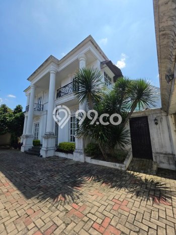 For Sale Rumah Mewah Exclusive di Jatinegara, Jakarta Timur For Sale Rumah Mewah Exclusive di Jatinegara, Jakarta Timur