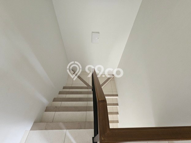 Rumah Asri di Summarecon Bekasi, 4 KT, Free Macet Rumah Asri di Summarecon Bekasi, 4 KT, Free Macet