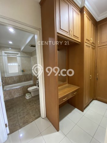 Hunian Minimalis dengan LT 550m2 & LB 600m2 Disewakan di Pondok Indah Hunian Minimalis dengan LT 550m2 & LB 600m2 Disewakan di Pondok Indah