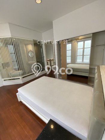 Sewa Rumah Strategis LT 412m2 / LB 450m2 di Pondok Indah, Jakarta Selatan Sewa Rumah Strategis LT 412m2 / LB 450m2 di Pondok Indah, Jakarta Selatan