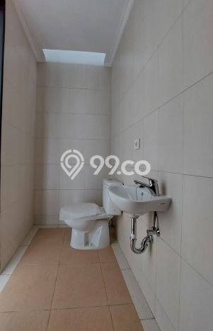 For Sale Rumah 3 Kamar Lokasi Ideal Bagus dan Strategis di Cinere For Sale Rumah 3 Kamar Lokasi Ideal Bagus dan Strategis di Cinere