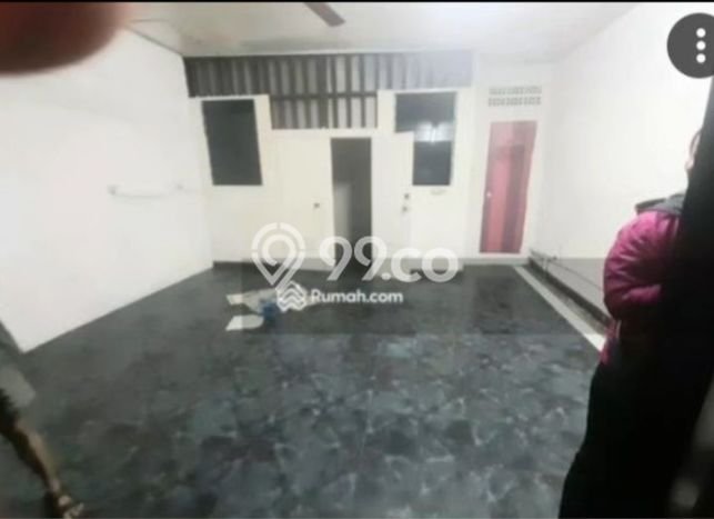 Unit Komersial Dijual di Jakarta Barat LT 300m2 & LB 200m2 Unit Komersial Dijual di Jakarta Barat LT 300m2 & LB 200m2