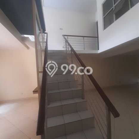 Rumah sewa siap pakai 4 KT di Tanjung Duren Utara, Jakarta Barat Rumah sewa siap pakai 4 KT di Tanjung Duren Utara, Jakarta Barat