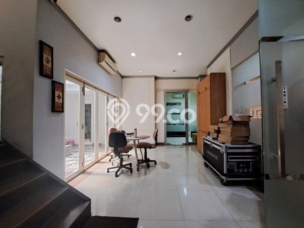 Ruko Dijual di Cinere Depok dengan LB 400m2 Ruko Dijual di Cinere Depok dengan LB 400m2