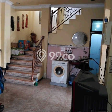 For Sale Hunian Rumah Terawat 4 Kamar di Kendangsari, Surabaya For Sale Hunian Rumah Terawat 4 Kamar di Kendangsari, Surabaya