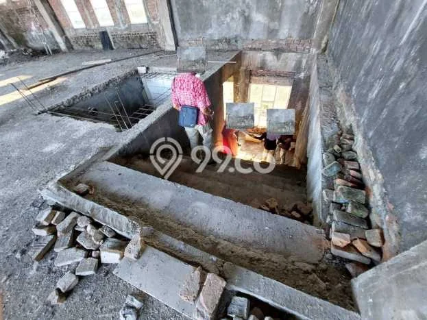 Unit Komersial Dijual di Gayungan Surabaya Luas Tanah 538m2, Luas Bangunan 1536m2 Unit Komersial Dijual di Gayungan Surabaya Luas Tanah 538m2, Luas Bangunan 1536m2