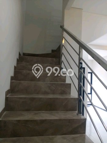 Rumah Strategis Minimalis Lb 160m2 di Mulyorejo, Surabaya Rumah Strategis Minimalis Lb 160m2 di Mulyorejo, Surabaya