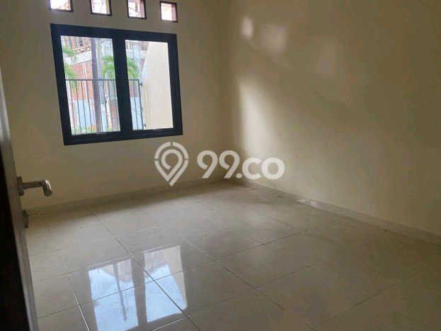 Dijual Cepat Rumah Bagus Siap Huni LB 130m2 di Rungkut, Surabaya Dijual Cepat Rumah Bagus Siap Huni LB 130m2 di Rungkut, Surabaya