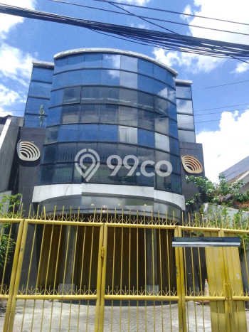 Unit Ruko disewakan di Gubeng Surabaya dengan LT 300m2 / LB 750m2 Unit Ruko disewakan di Gubeng Surabaya dengan LT 300m2 / LB 750m2