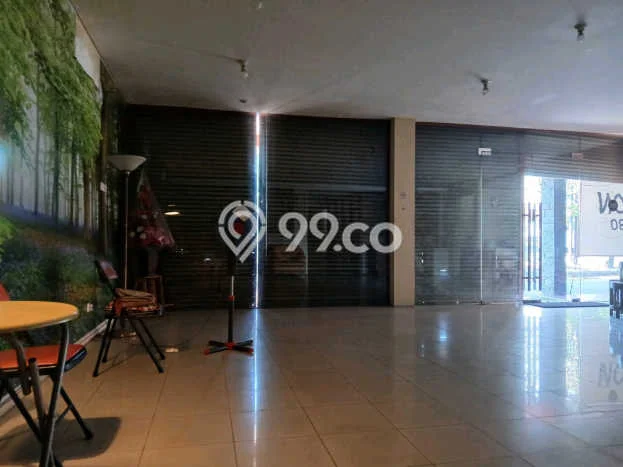 Lokasi terbaik! Rumah siap huni dikontrakkan di Taman LB 330m2 Lokasi terbaik! Rumah siap huni dikontrakkan di Taman LB 330m2