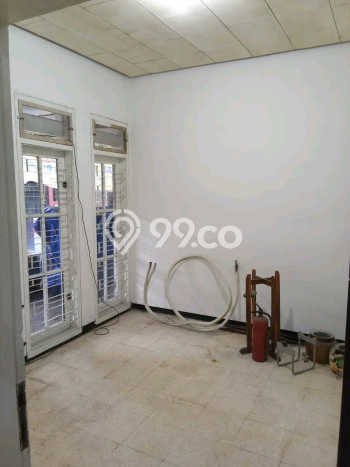 Rumah Mewah Siap Huni LT 225m2 di Jambangan, Surabaya Rumah Mewah Siap Huni LT 225m2 di Jambangan, Surabaya
