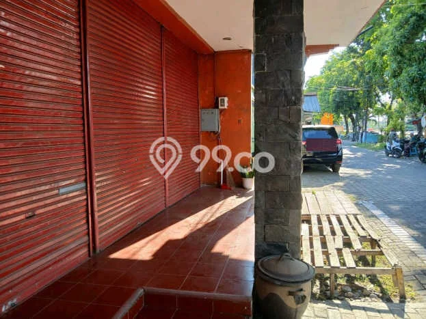 Lokasi terbaik! Rumah siap huni dikontrakkan di Taman LB 330m2 Lokasi terbaik! Rumah siap huni dikontrakkan di Taman LB 330m2