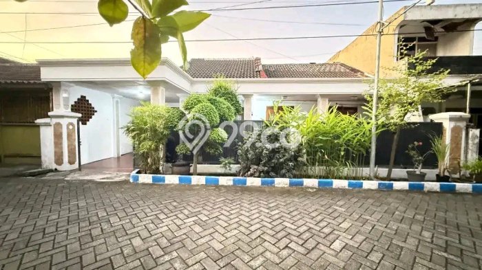 Rumah Modern 3 Kamar LT 180m2 di Pondok Tjandra Rumah Modern 3 Kamar LT 180m2 di Pondok Tjandra