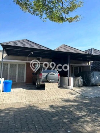 For Sale Rumah 3 Kamar Lokasi Ideal Nyaman dan Strategis di Sidoarjo For Sale Rumah 3 Kamar Lokasi Ideal Nyaman dan Strategis di Sidoarjo