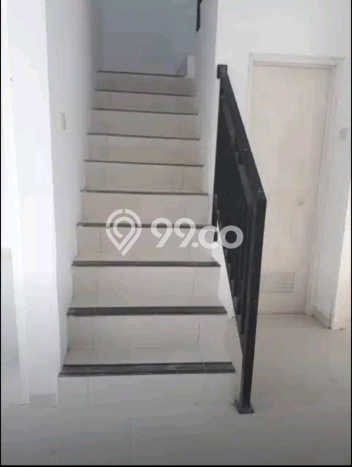 Rumah Luas Asri 3 KT Siap Huni di Wonorejo Surabaya Rumah Luas Asri 3 KT Siap Huni di Wonorejo Surabaya