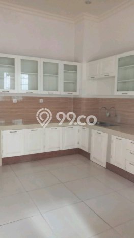 Ready to Use! Luxury House LT 334m2 Desain Elegan di Manyar Ready to Use! Luxury House LT 334m2 Desain Elegan di Manyar