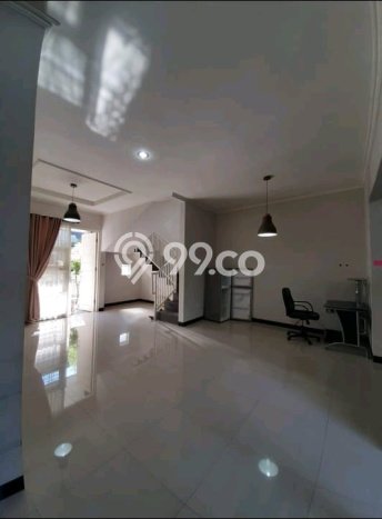 For Sale Rumah 3 Kamar Lokasi Strategis Nyaman dan Strategis di Gayungan For Sale Rumah 3 Kamar Lokasi Strategis Nyaman dan Strategis di Gayungan
